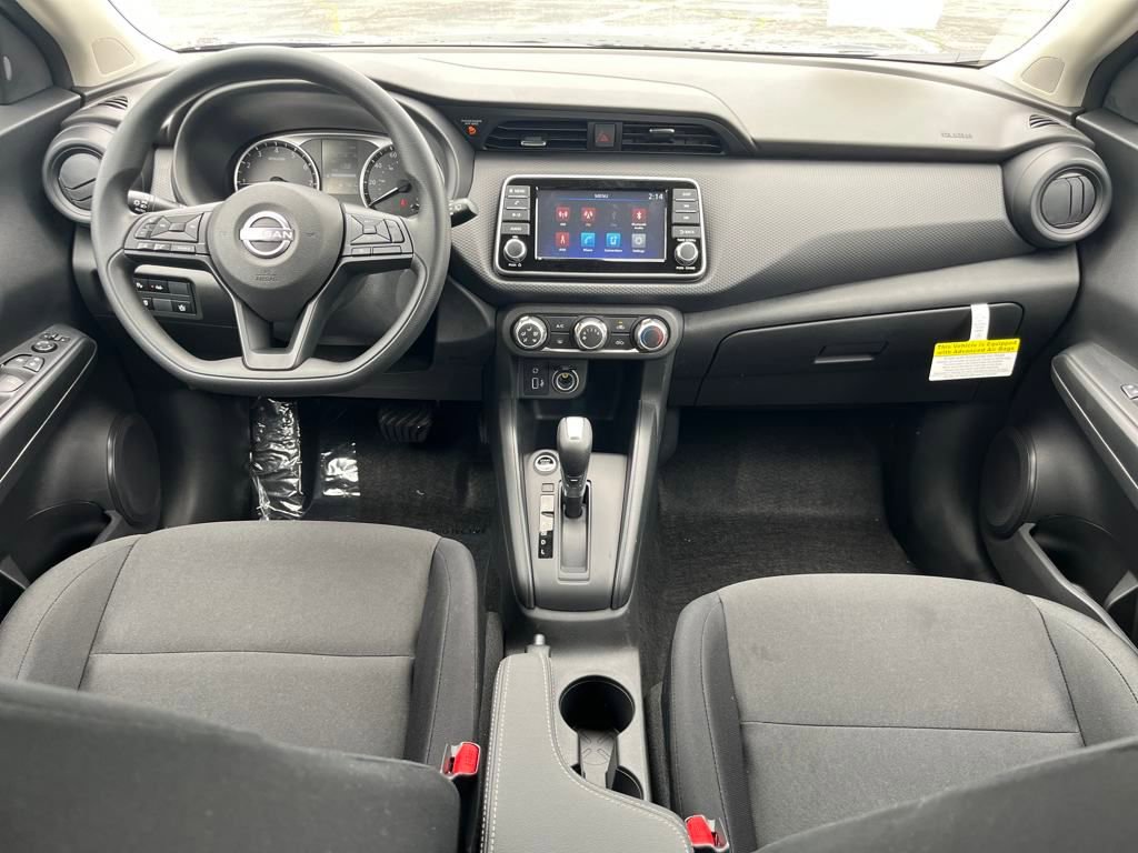 New 2025 Nissan Kicks Play S image 17