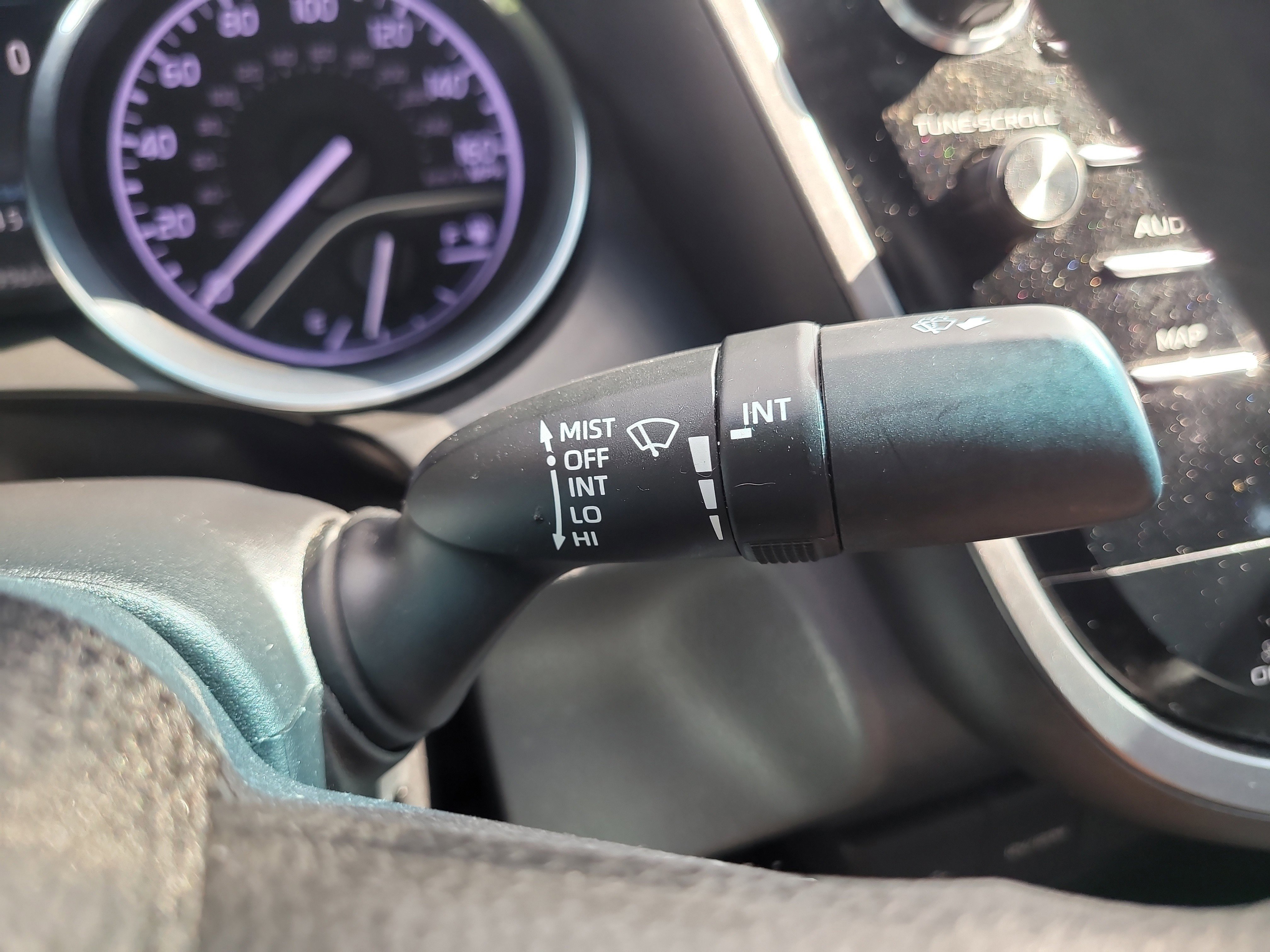 Used 2020 Toyota Camry LE image 28