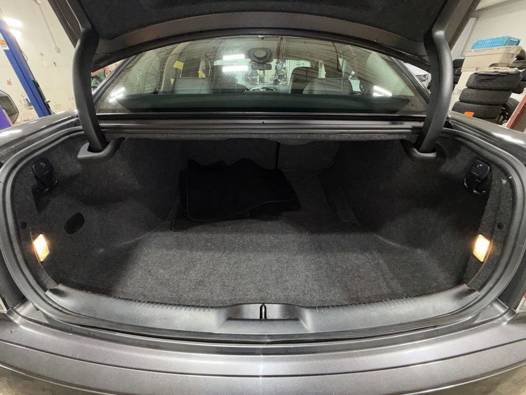 Used 2021 Chrysler 300 Touring L image 22