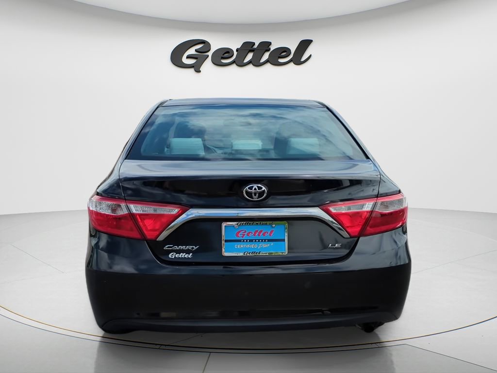 Used 2015 Toyota Camry LE FWD image 12