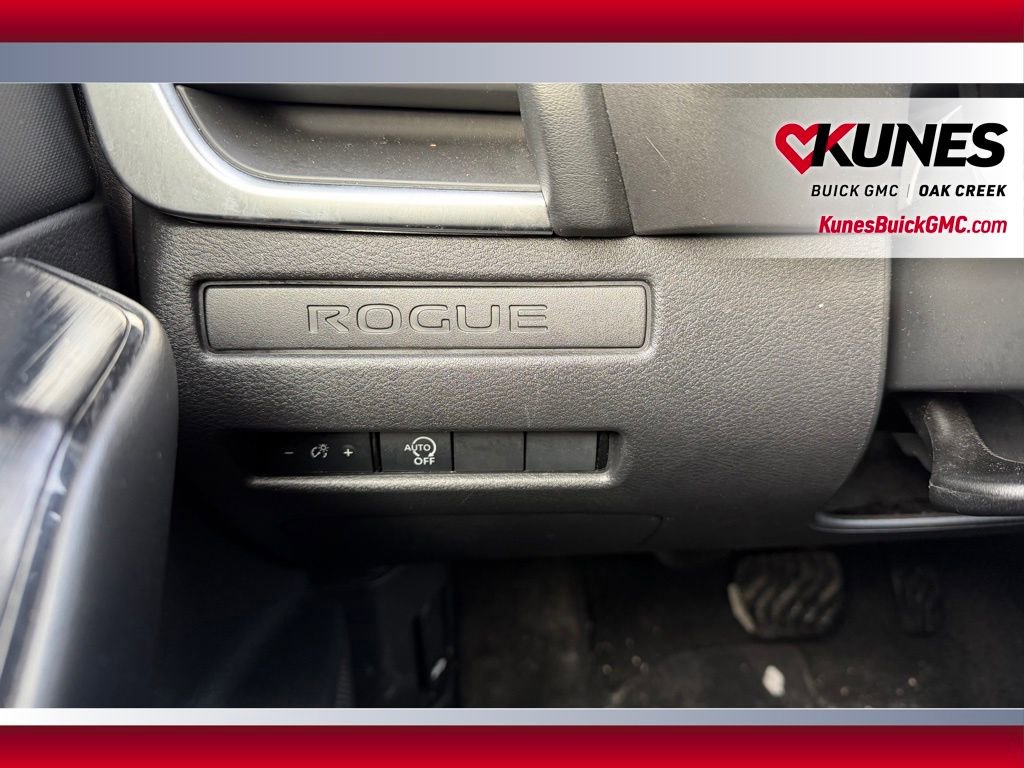 Used 2024 Nissan Rogue S image 14
