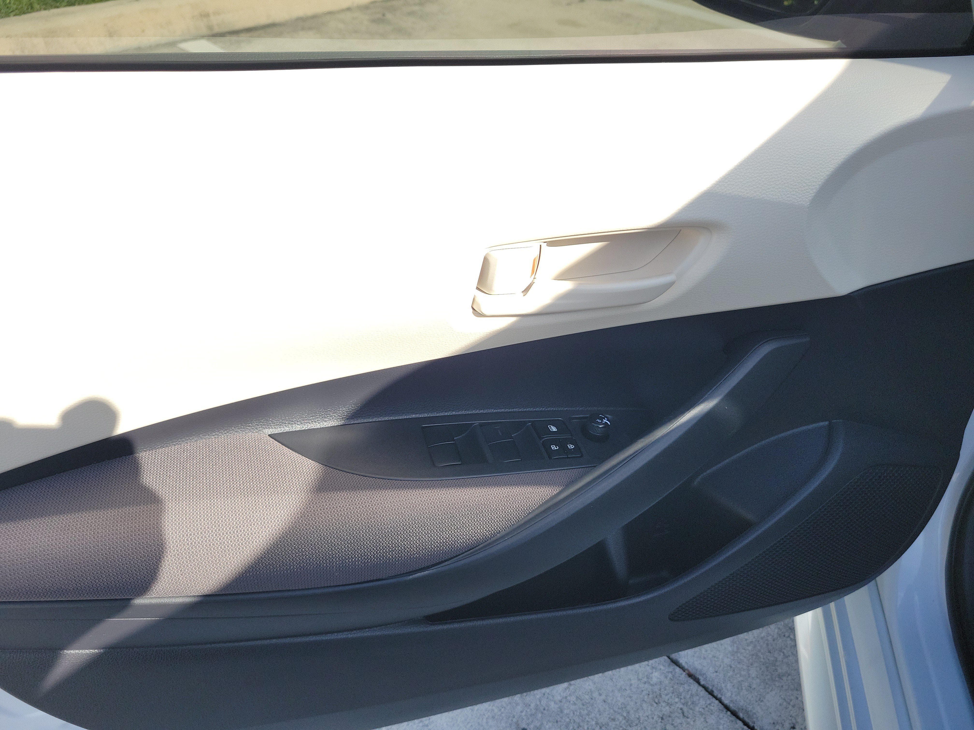 Certified 2024 Toyota Corolla LE FWD image 21