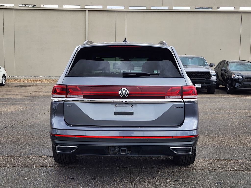 Used 2025 Volkswagen Atlas SE image 6
