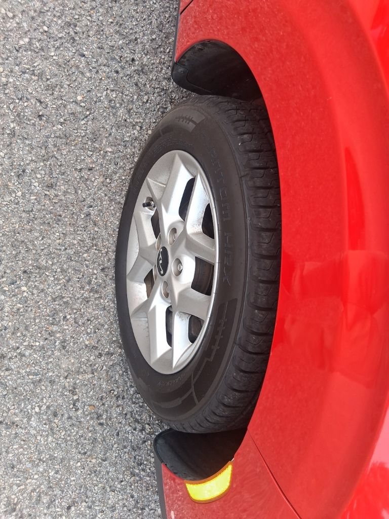 Used 2022 Kia Soul LX w/ Technology Package FWD image 4
