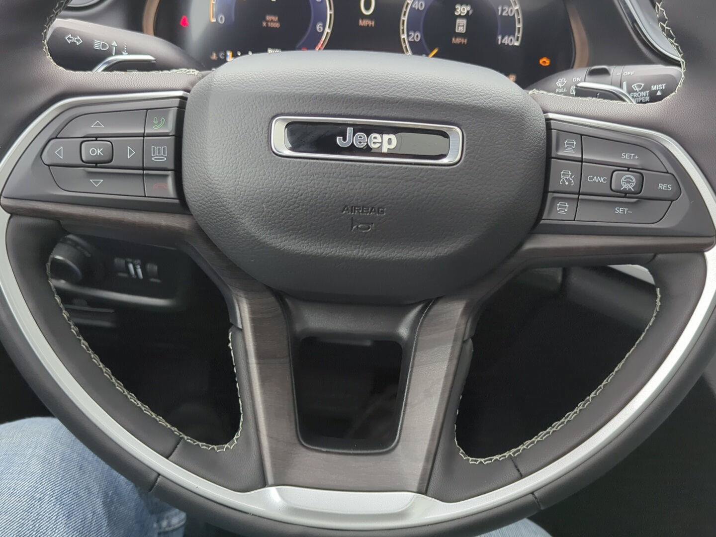 New 2026 Jeep Grand Cherokee Altitude AWD/4WD image 16
