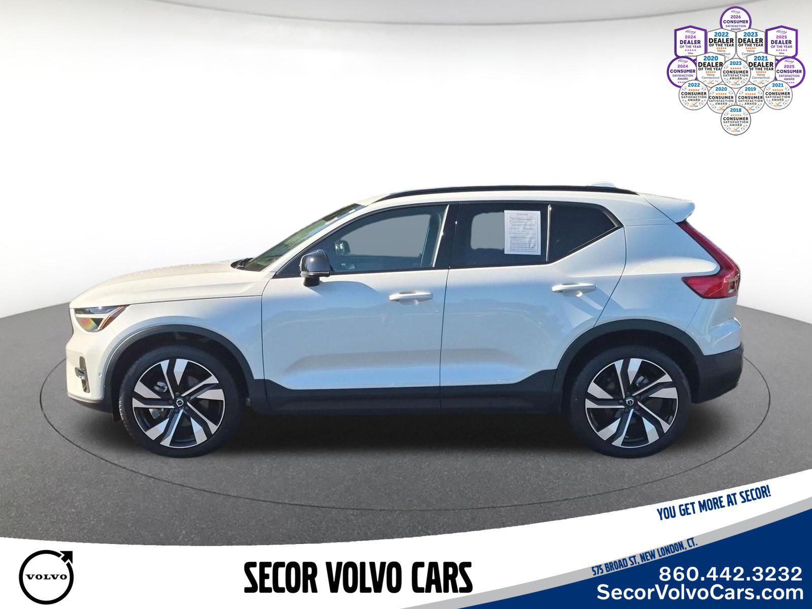 Certified 2023 Volvo XC40 B5 Plus w/ Protection Package Premier AWD/4WD image 10
