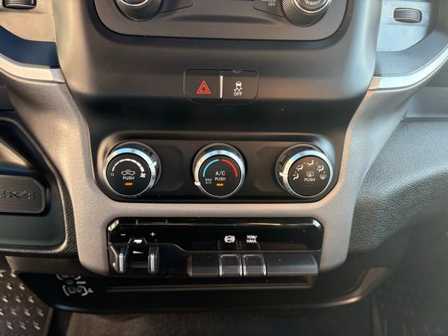 Used 2024 RAM 3500 Big Horn image 17