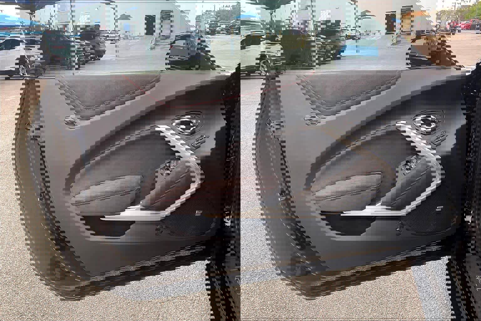 Used 2023 Chevrolet Camaro ZL1 image 21