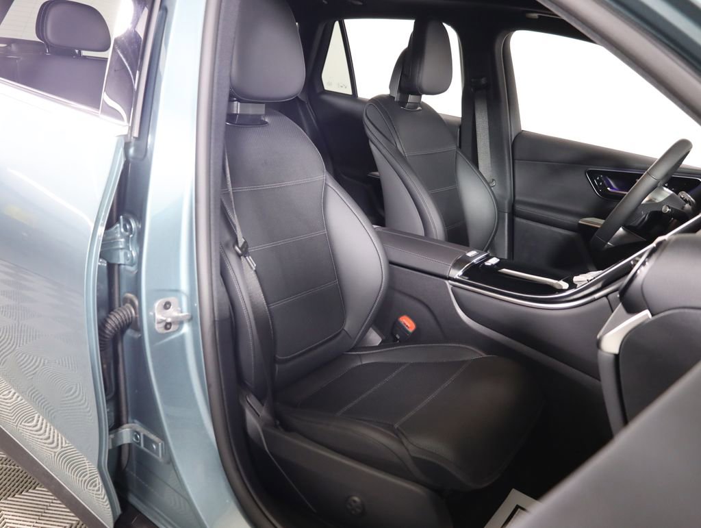 Used 2026 Mercedes-Benz GLC 300 4MATIC image 56