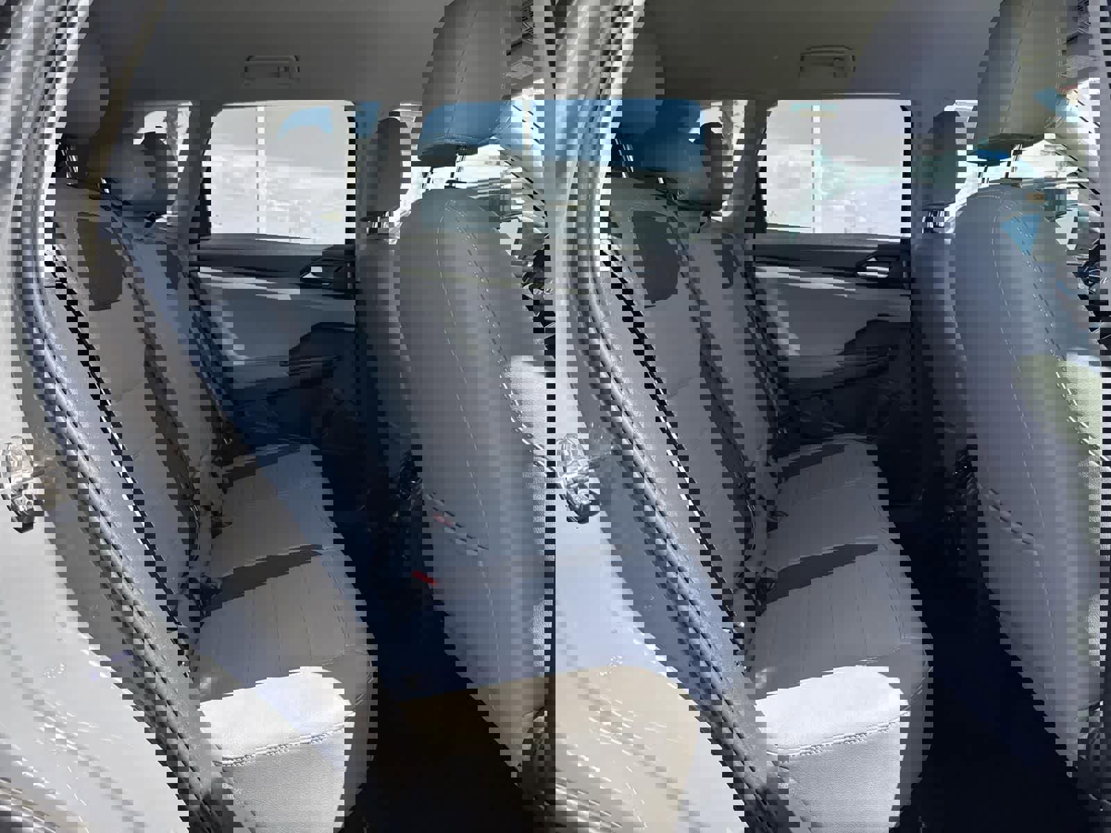 Used 2022 Volkswagen Taos SE image 27