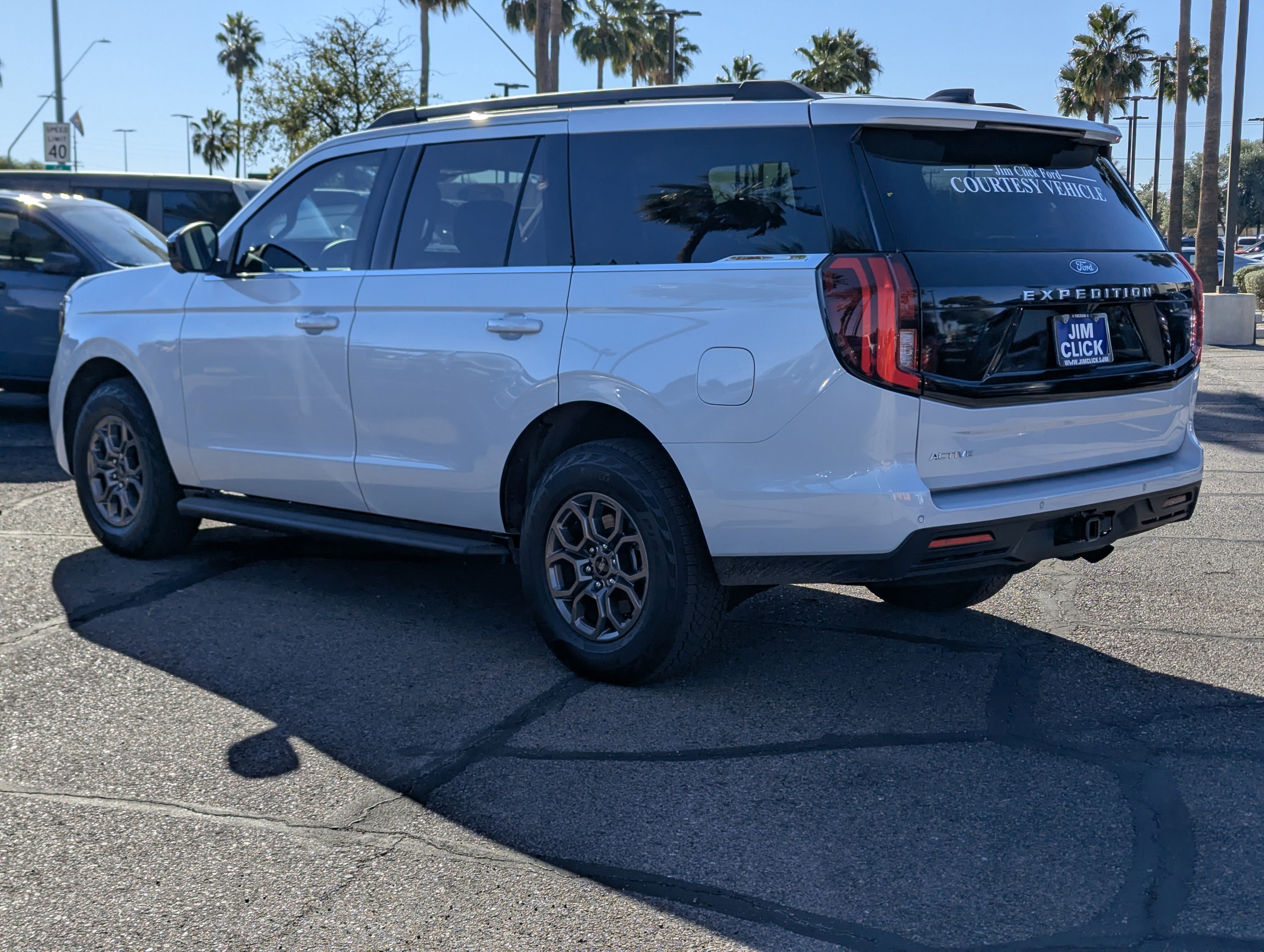 New 2025 Ford Expedition Active image 4