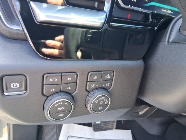 New 2026 Chevrolet Silverado 2500 LT w/ Trail Boss Package image 31