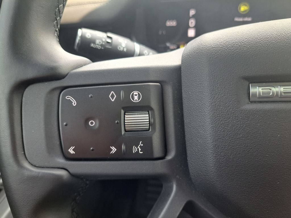 Used 2024 Land Rover Defender 110 X-Dynamic SE AWD/4WD image 20
