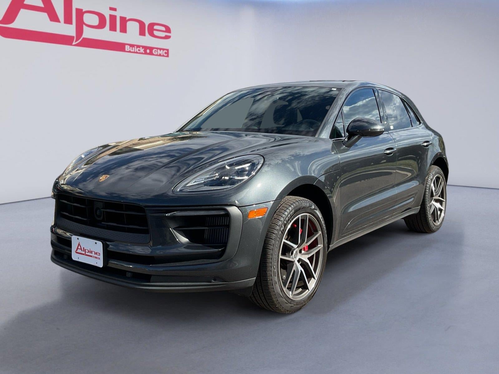 Used 2023 Porsche Macan S AWD/4WD image 1
