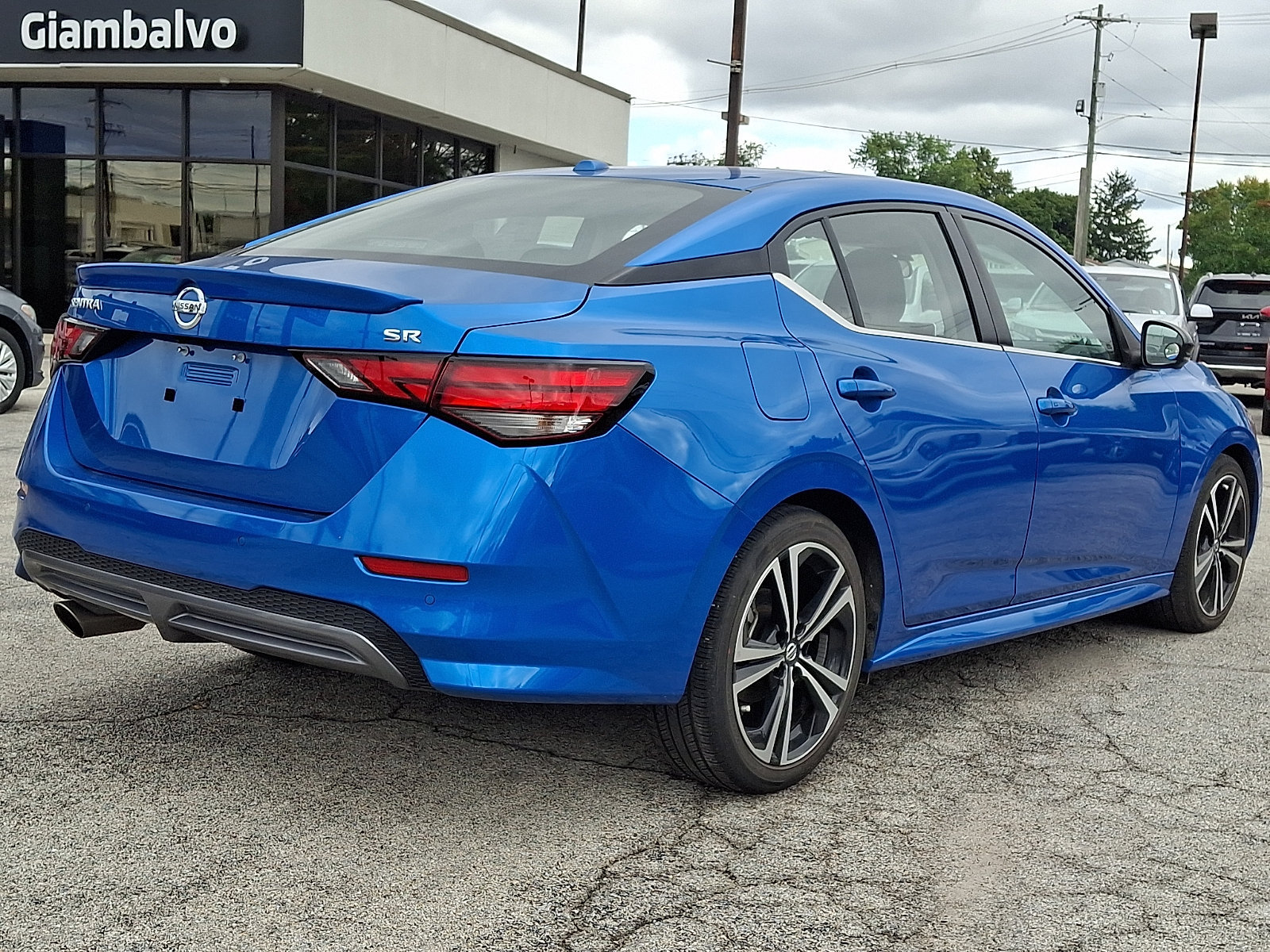 Used 2023 Nissan Sentra SR w/ SR Premium Package FWD image 6