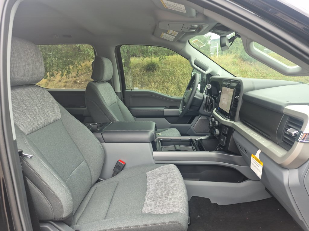 New 2026 Ford F350 XLT w/ XLT Premium Package AWD/4WD image 28