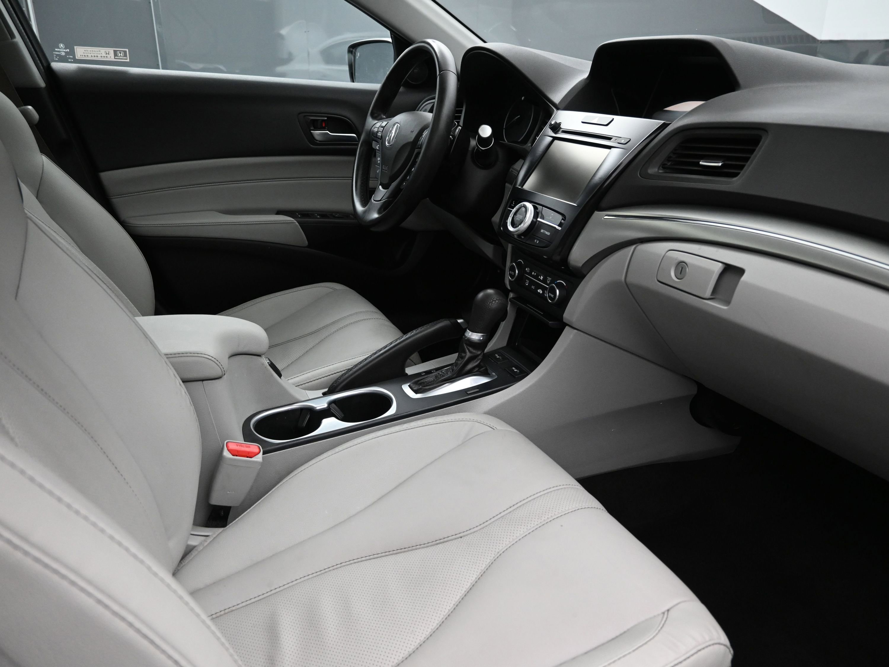 Used 2020 Acura ILX w/ Premium Package image 25