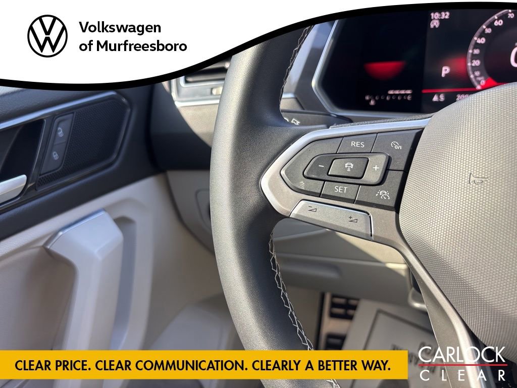 Certified 2023 Volkswagen Tiguan SE R-Line FWD image 19