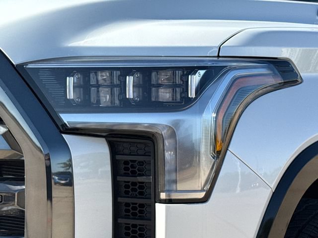 Used 2025 Toyota Tundra Platinum AWD/4WD image 4