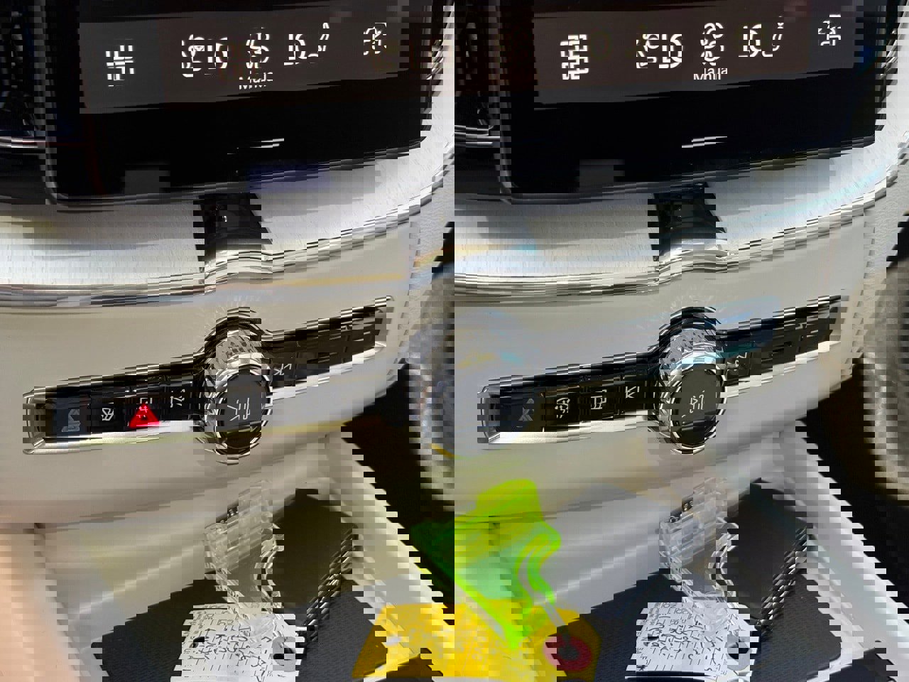 New 2026 Volvo XC60 B5 Ultra w/ Protection Package Premier image 16