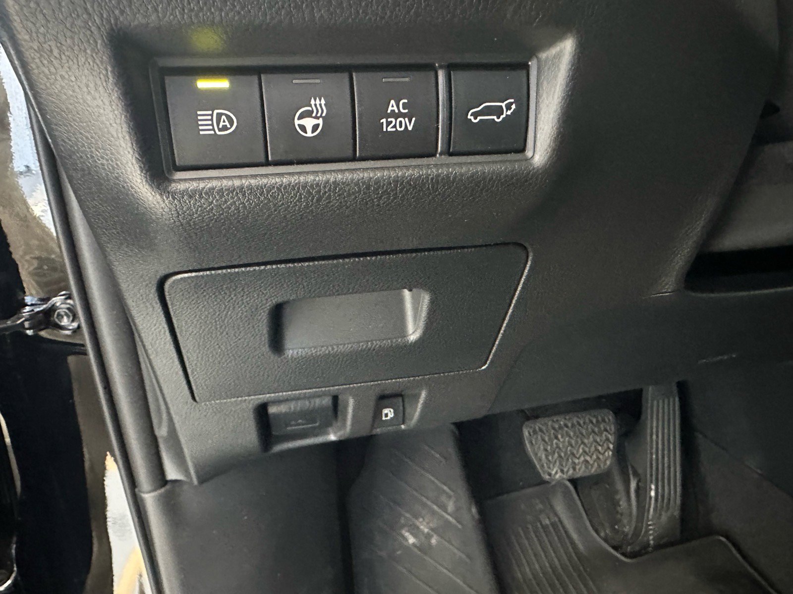 Used 2024 Toyota Grand Highlander Limited image 36