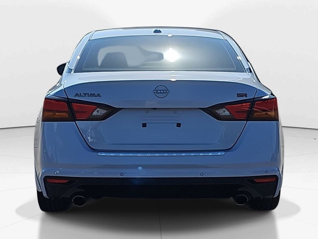 Used 2023 Nissan Altima 2.5 SR w/ SR Premium Package image 6
