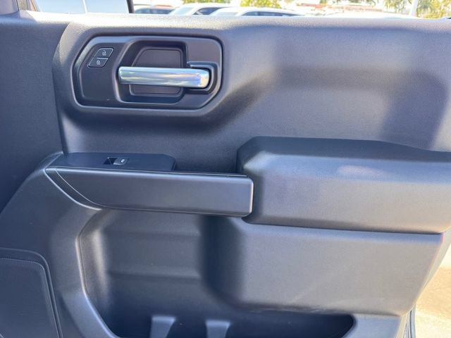 Used 2020 Chevrolet Silverado 1500 Custom w/ Custom Value Package RWD image 8