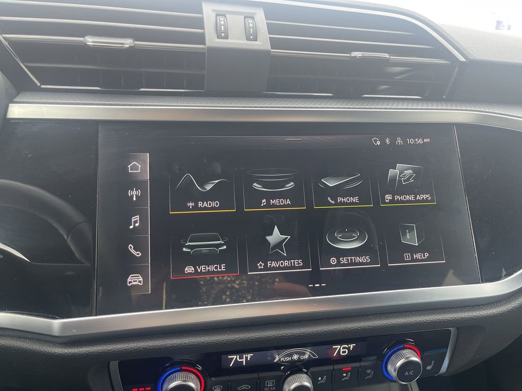 Used 2025 Audi Q3 2.0T Premium image 24