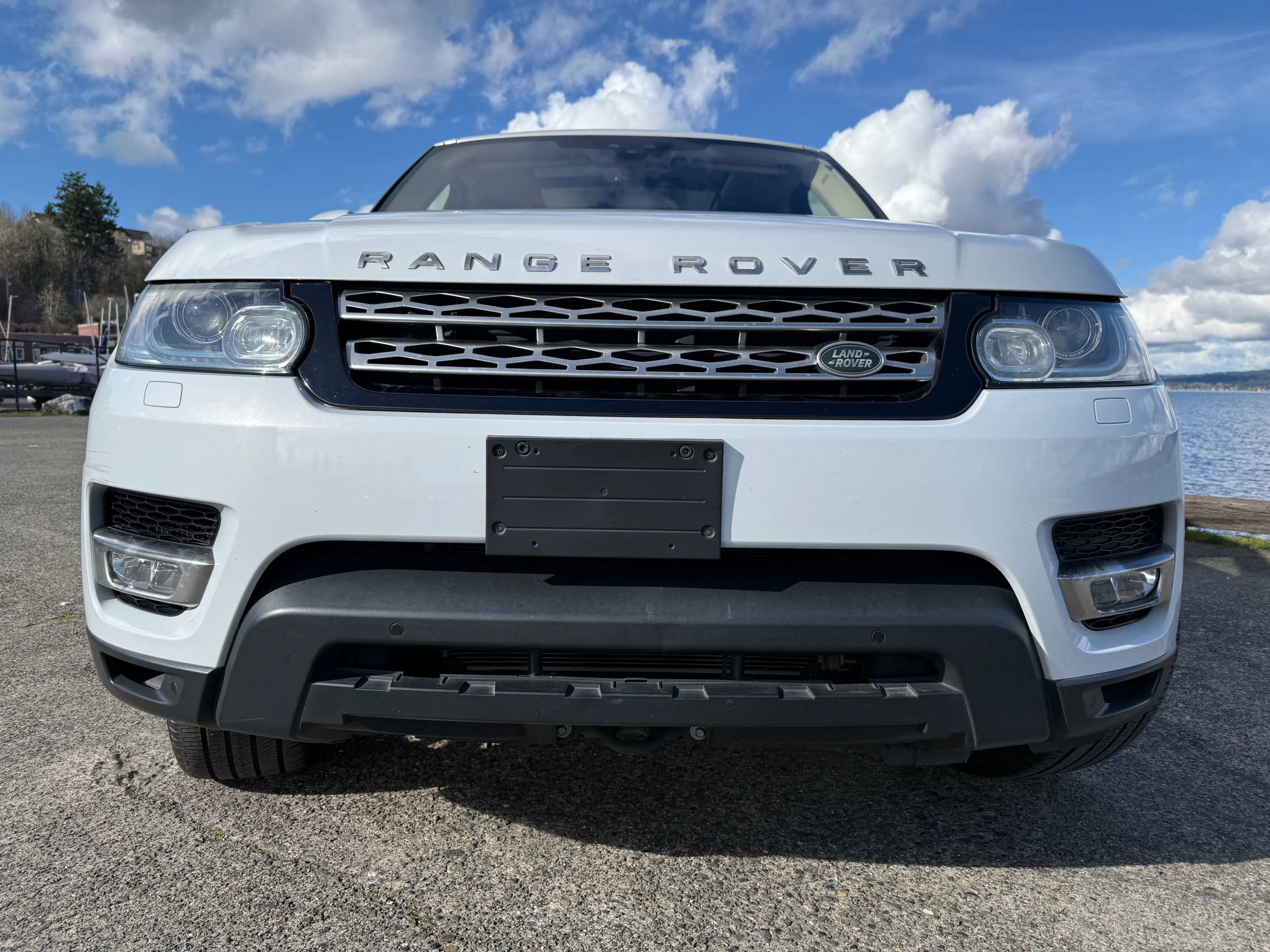 Used 2017 Land Rover Range Rover Sport HSE image 12
