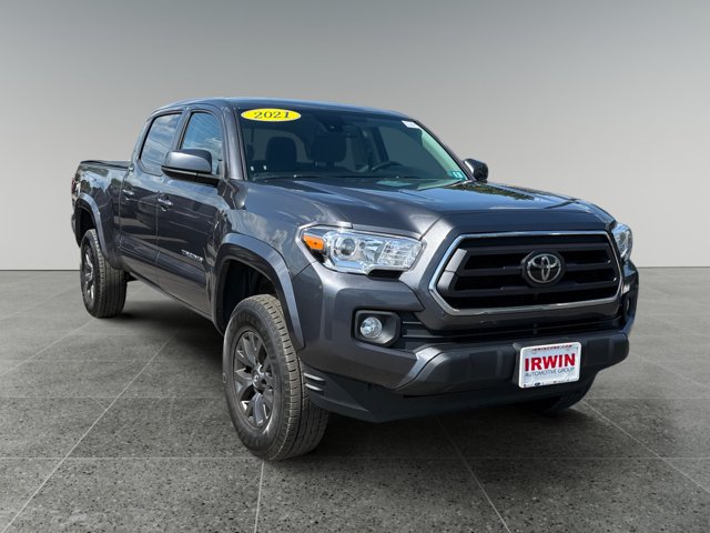 Used 2021 Toyota Tacoma SR5 AWD/4WD image 5