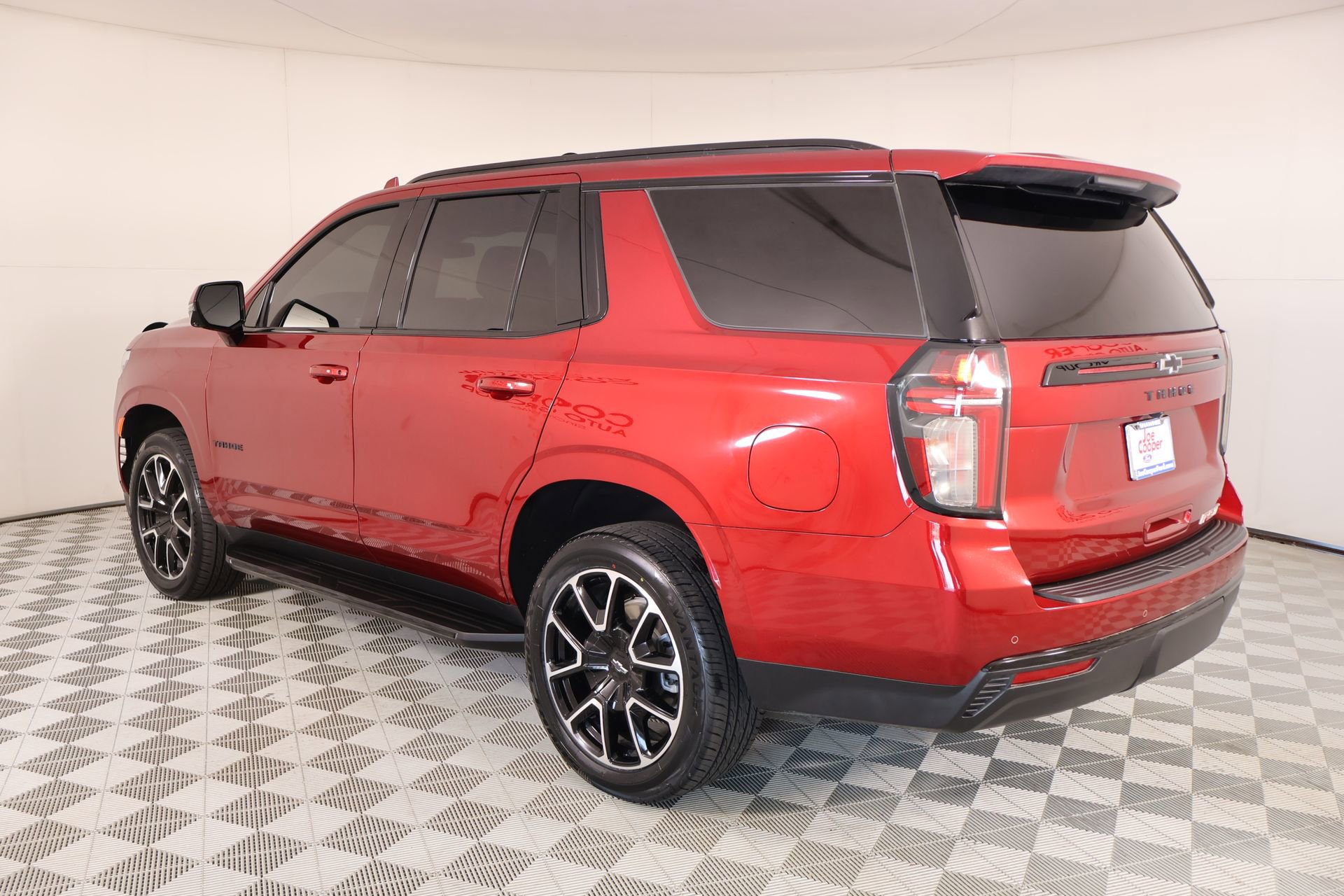 Used 2024 Chevrolet Tahoe RST w/ Luxury Package AWD/4WD image 23