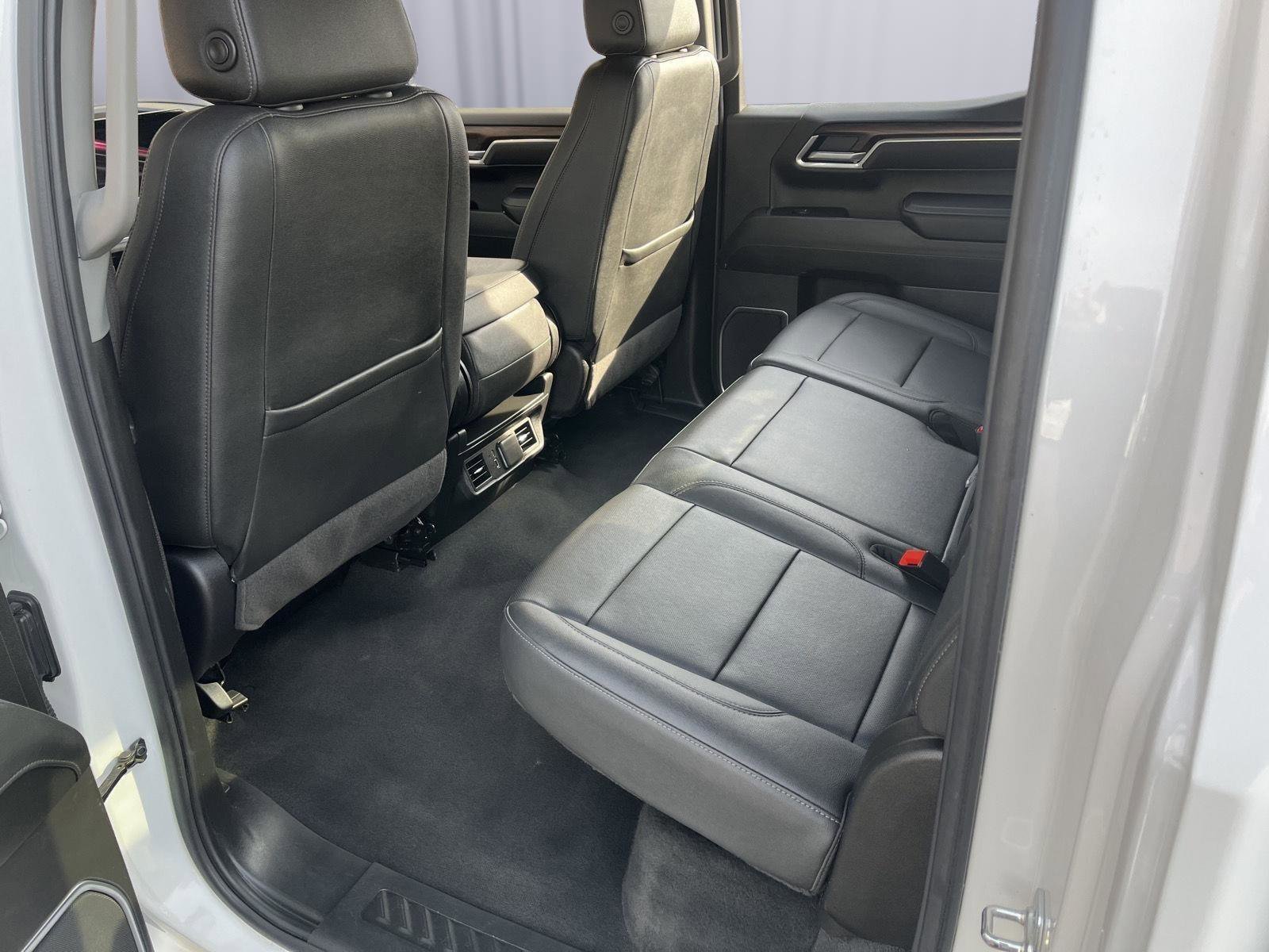 Used 2025 GMC Sierra 1500 SLT image 34