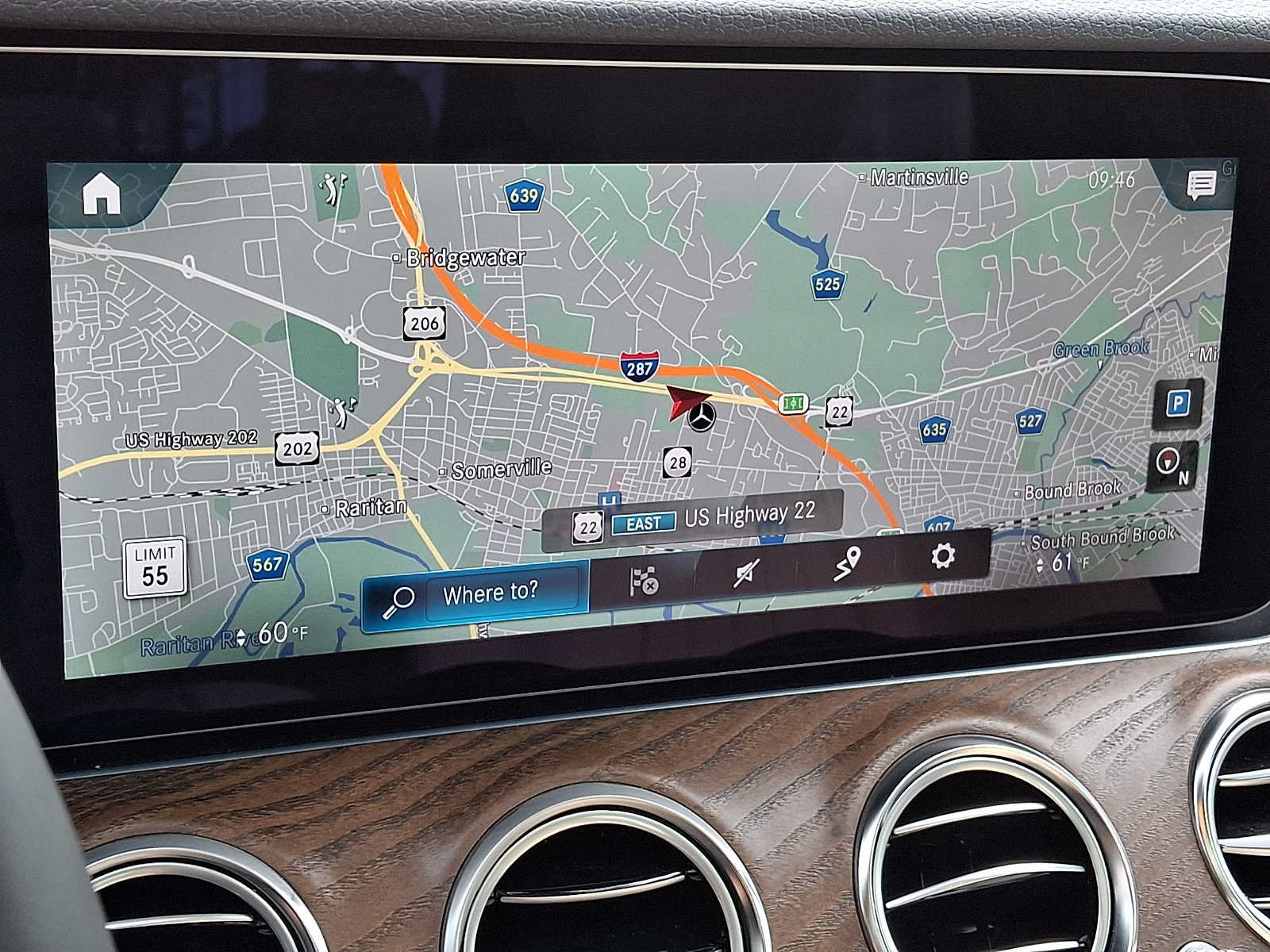 Used 2023 Mercedes-Benz E 350 4MATIC Sedan image 14