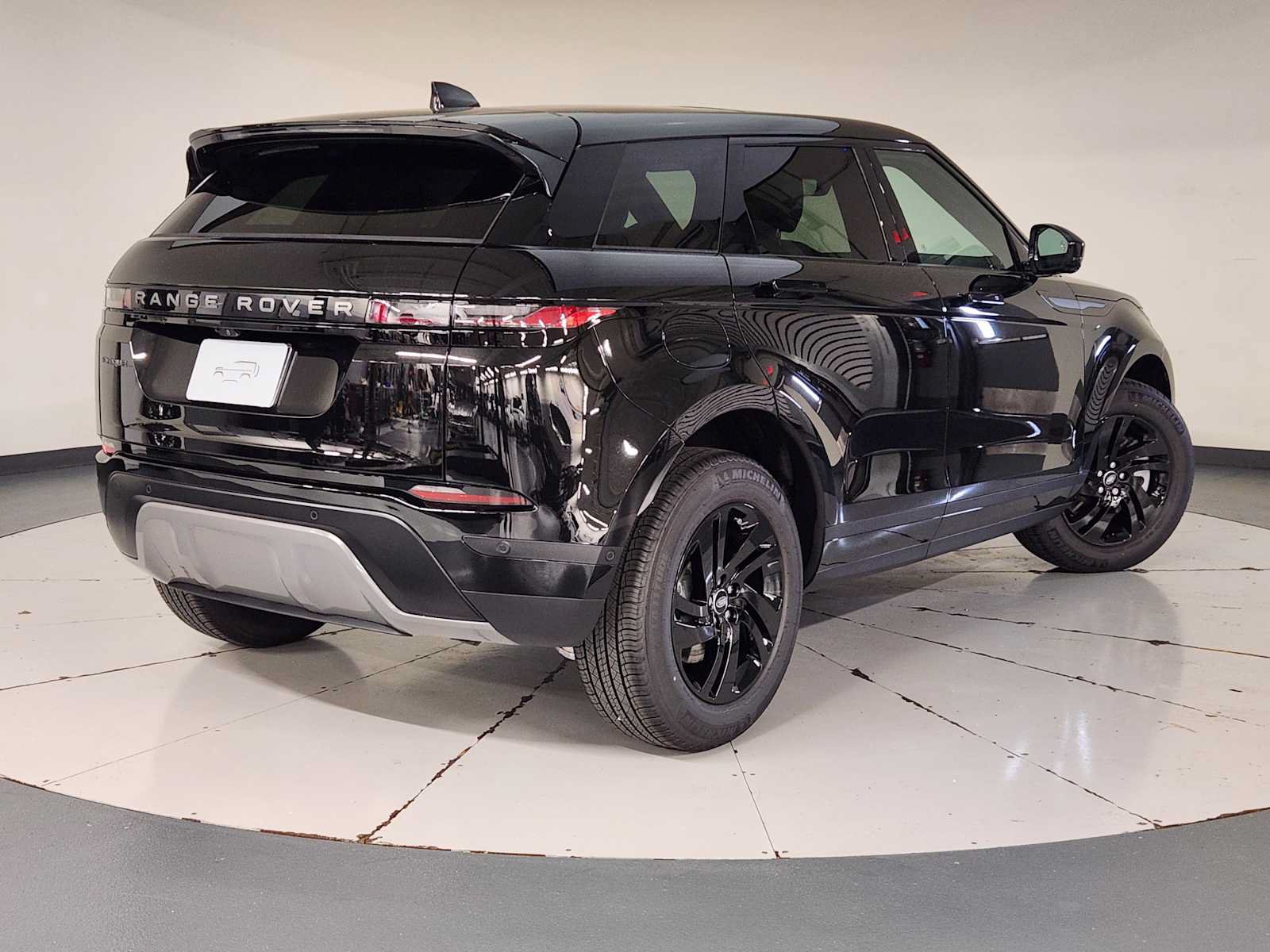 New 2026 Land Rover Range Rover Evoque S AWD/4WD image 2
