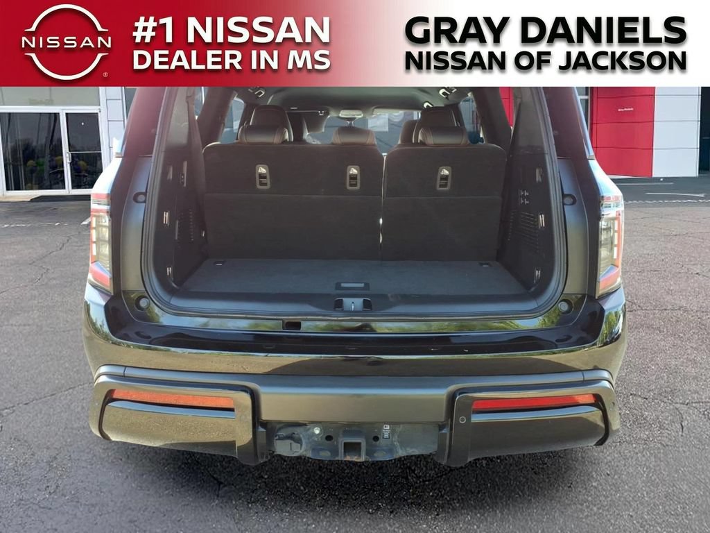 Certified 2025 Nissan Armada SL w/ Captain's Chari Seat Package RWD image 9