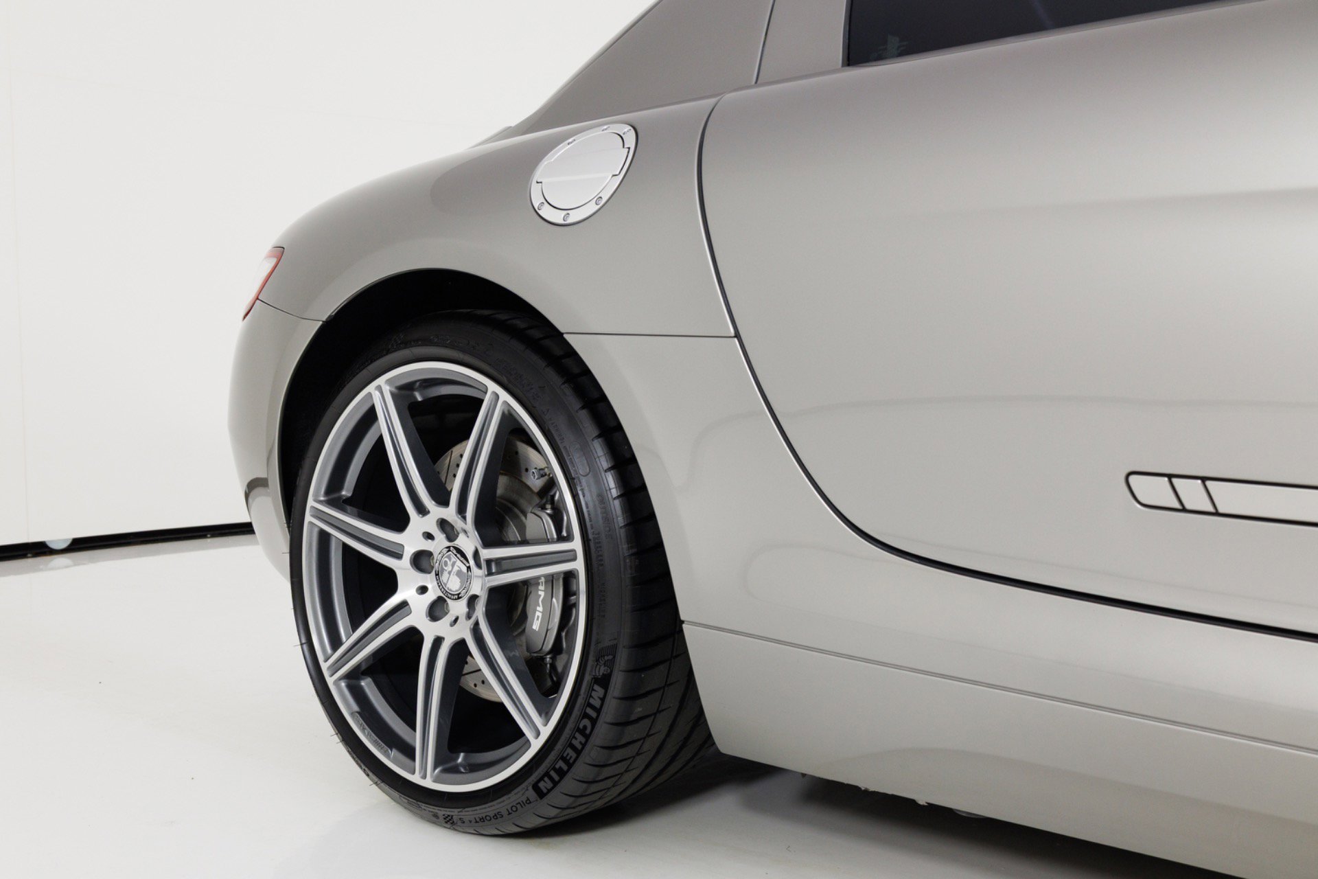 Used 2011 Mercedes-Benz SLS AMG Coupe image 73