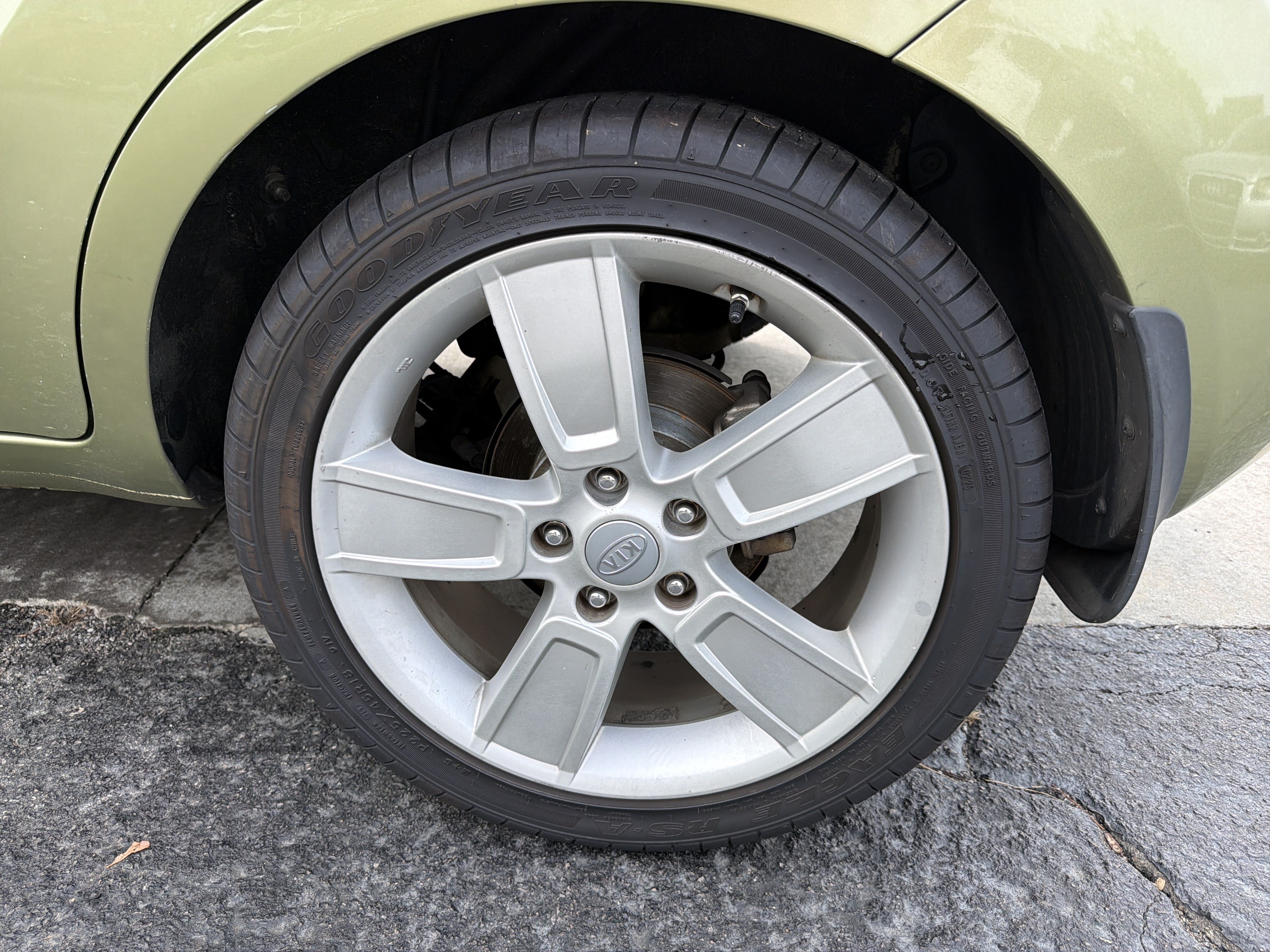 Used 2010 Kia Soul ! FWD image 10