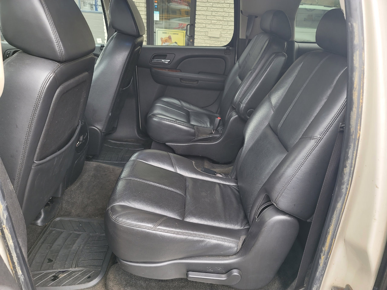 Used 2008 Chevrolet Suburban LTZ w/ LTZ Preferred Equipment Group image 9