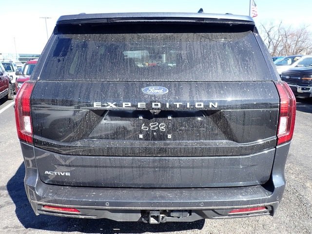 Used 2025 Ford Expedition Active image 7