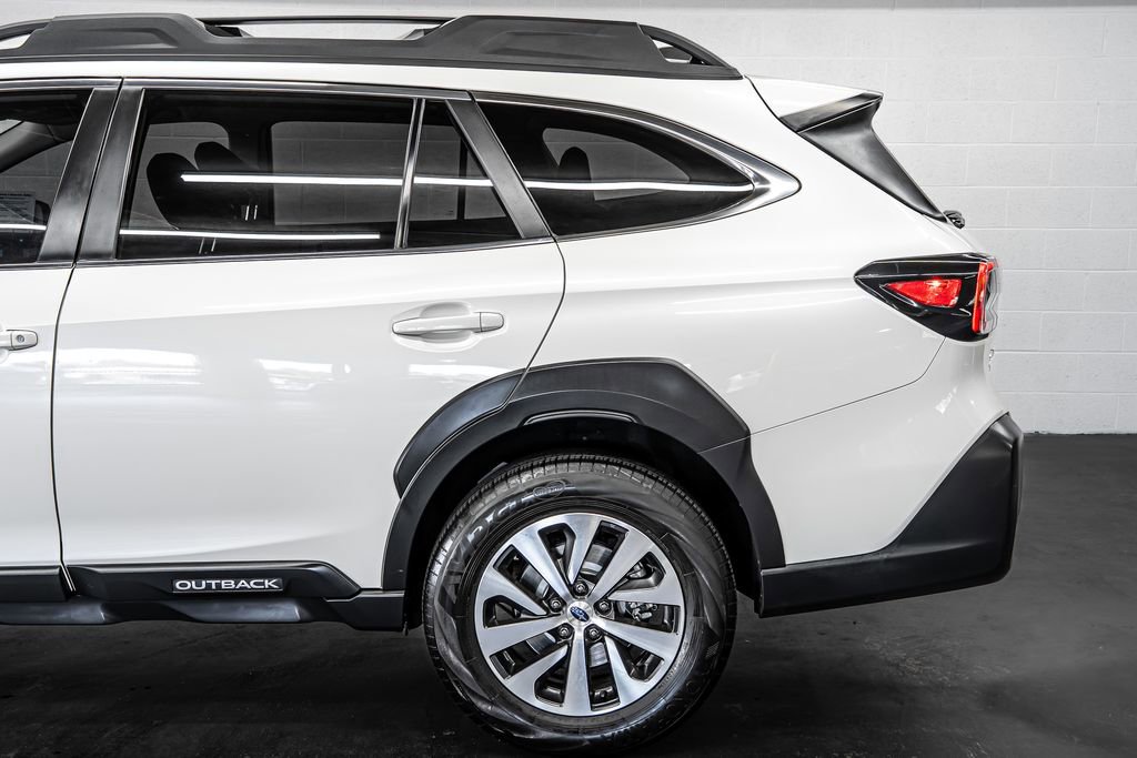 Used 2023 Subaru Outback Premium image 13