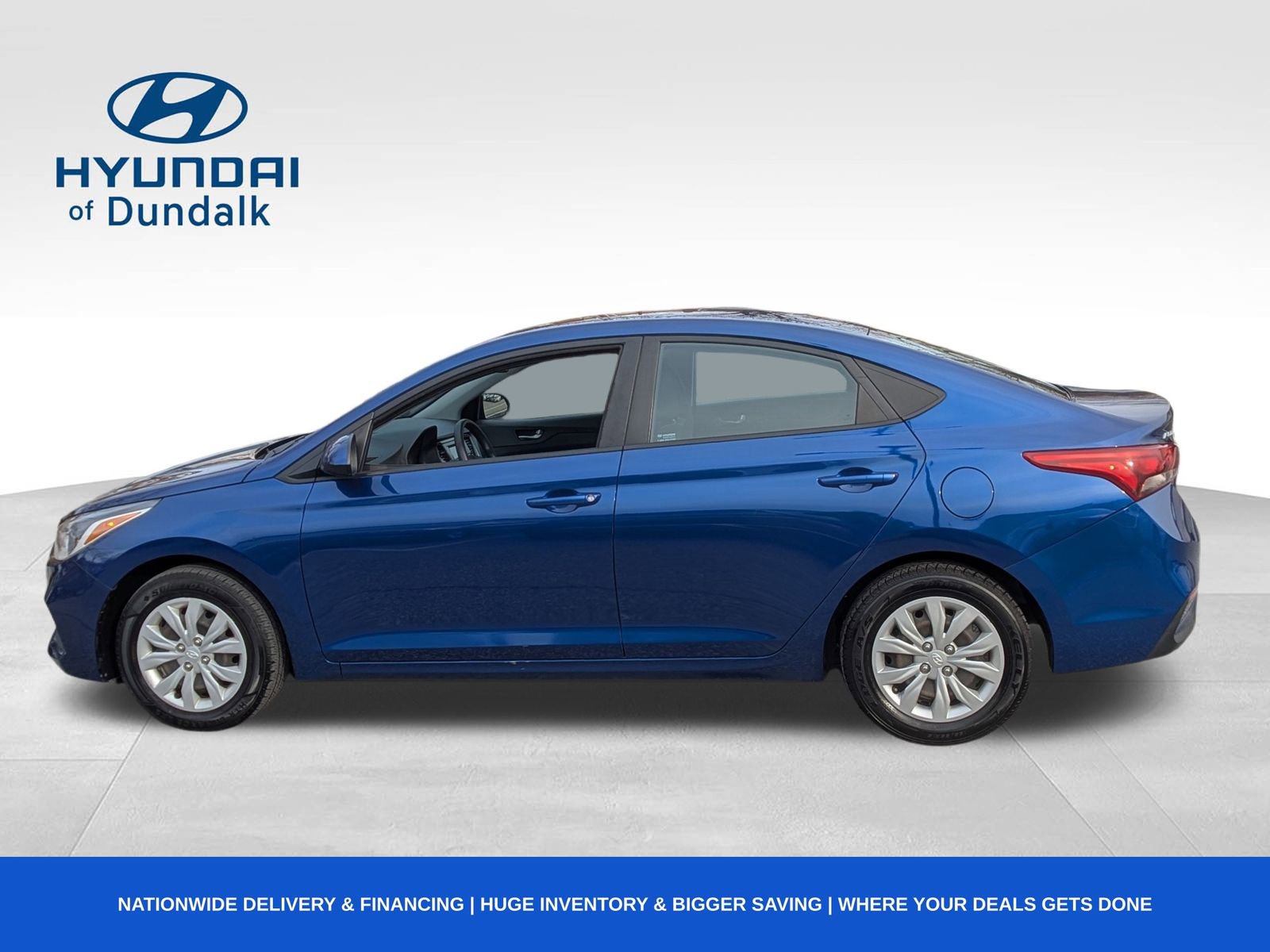 Used 2022 Hyundai Accent SE image 2