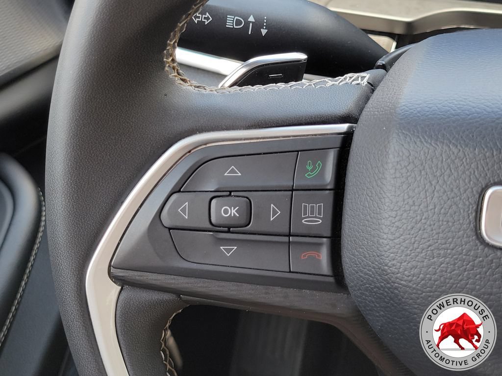 Used 2023 Jeep Grand Cherokee L Laredo AWD/4WD image 29
