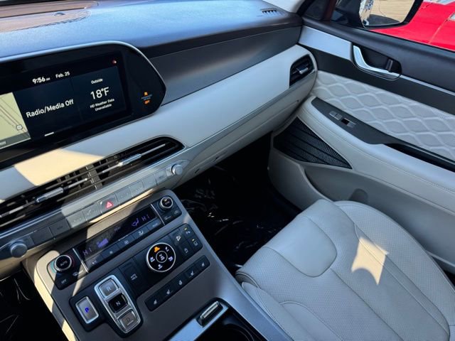 Used 2020 Hyundai Palisade Limited image 24