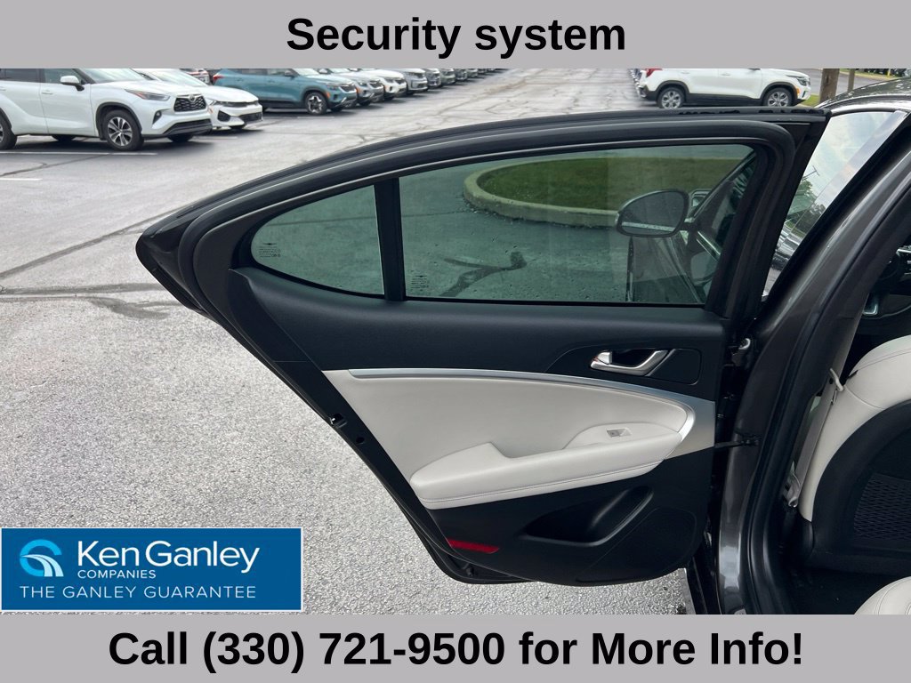 Used 2023 Genesis G70 2.0T AWD/4WD image 43