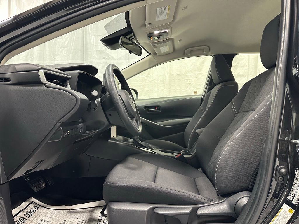 Used 2025 Toyota Corolla LE image 14