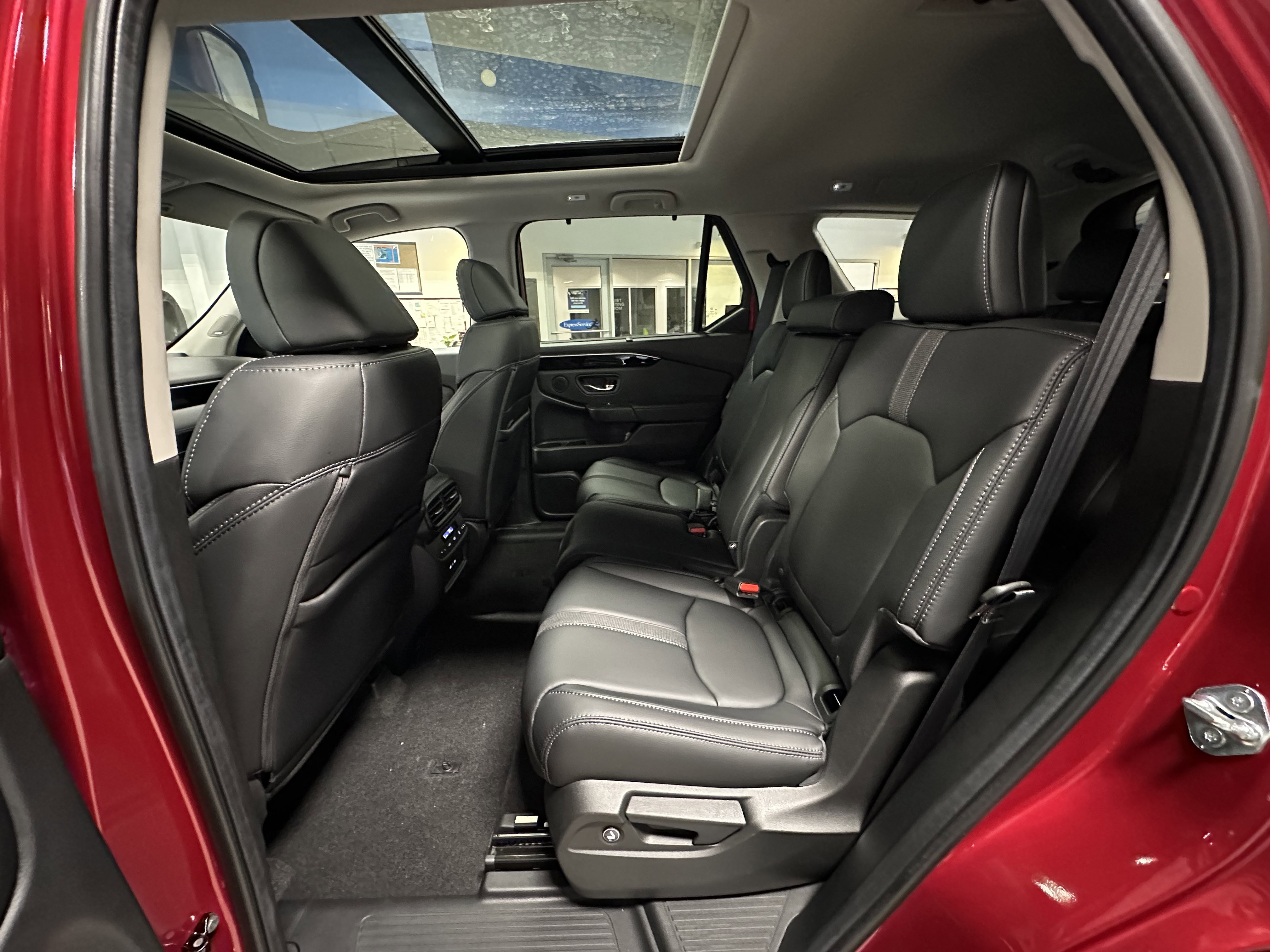 New 2025 Honda Pilot Touring image 19