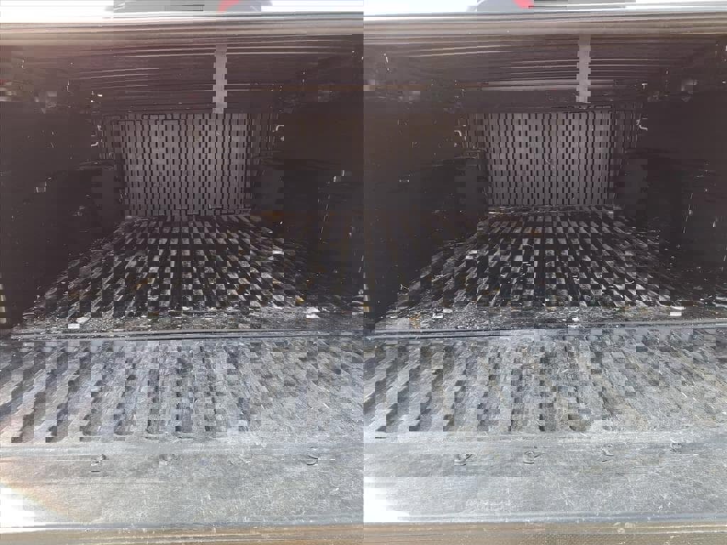 Used 2019 Toyota Tacoma SR5 image 6