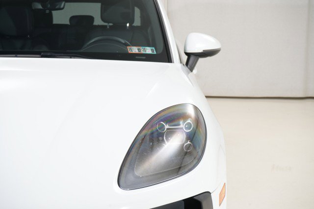 Used 2020 Porsche Macan image 9
