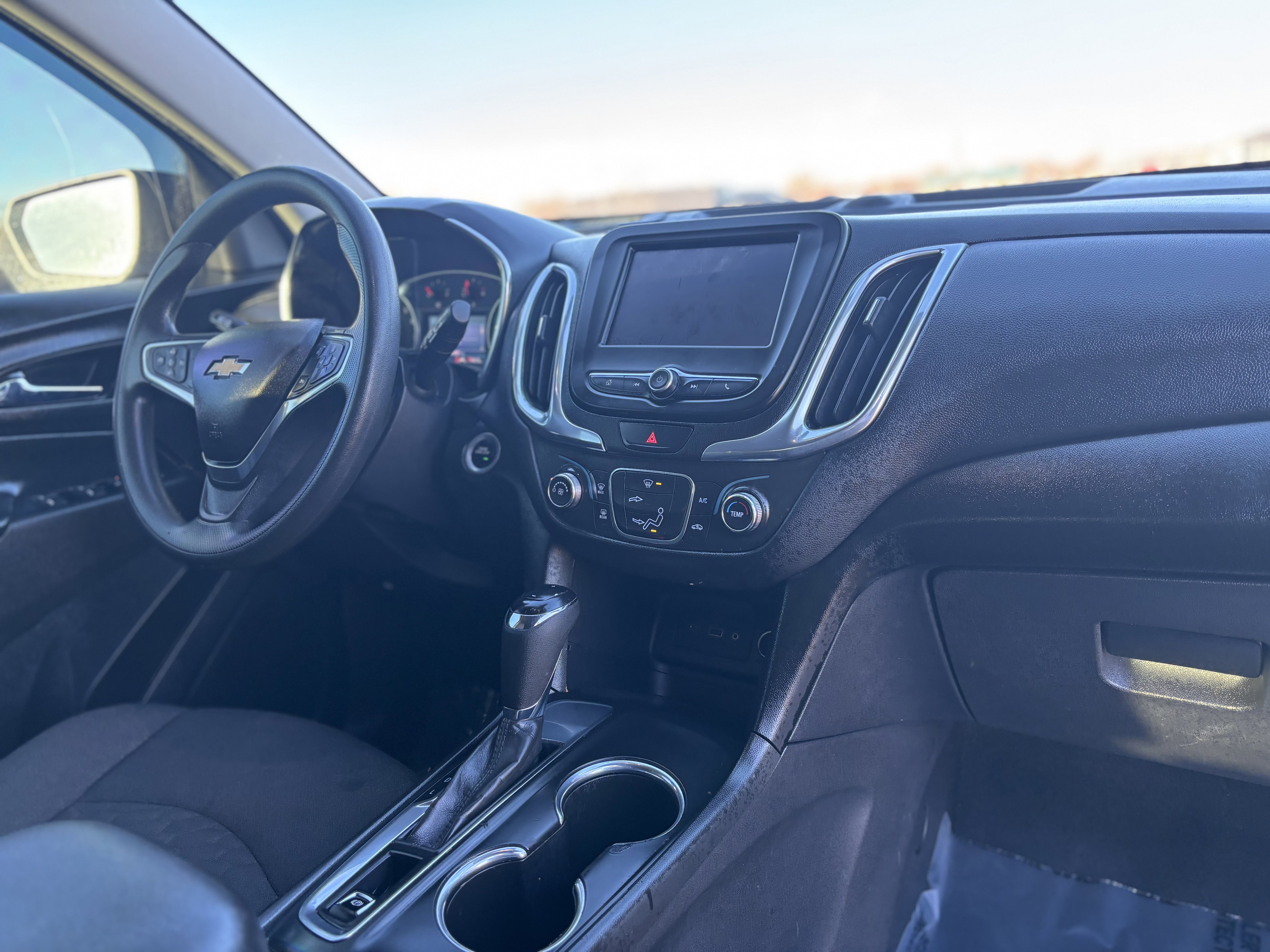 Used 2020 Chevrolet Equinox LT FWD image 20