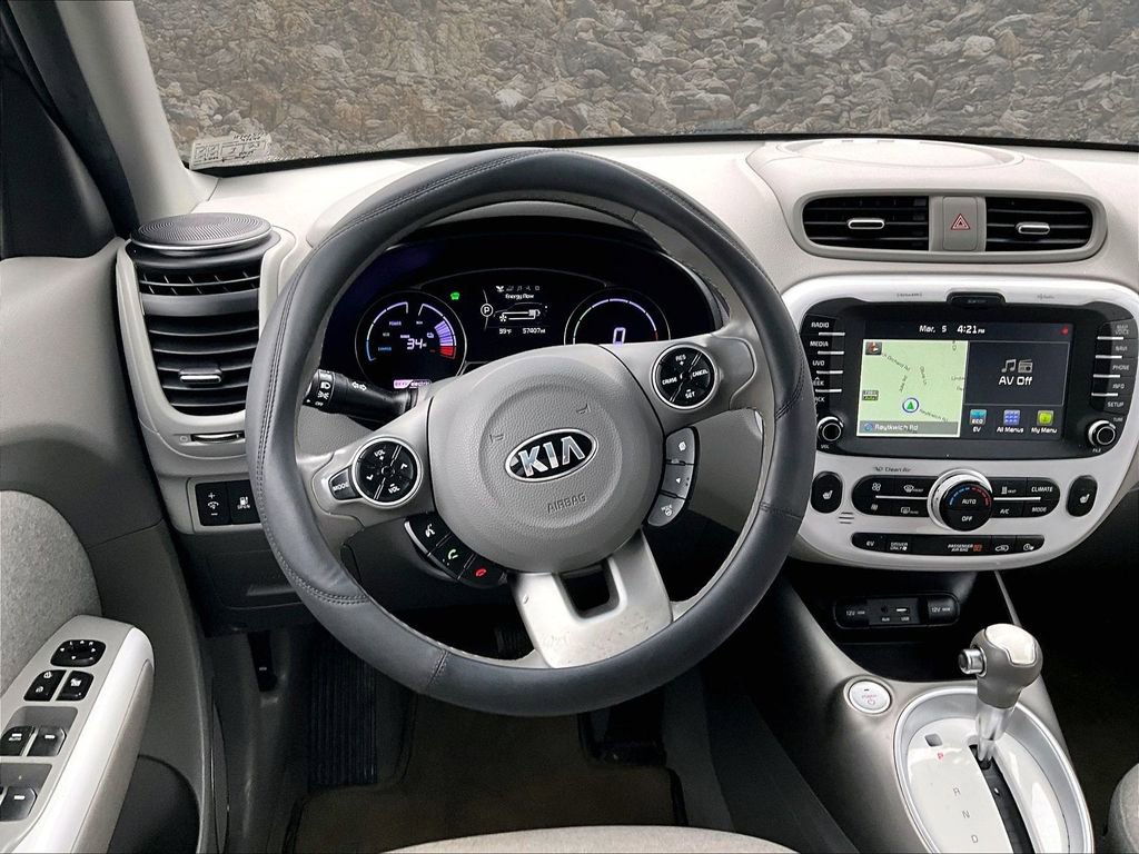 Used 2017 Kia Soul EV image 5